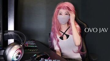唐可可_白丝骚女友淫穴醒酒，口交猛骑男友肉棒，被操的不停喊救命，最后内射骚穴