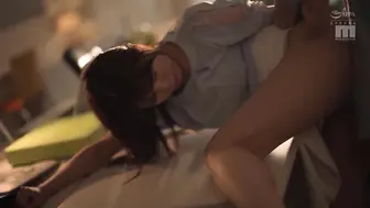 MIDV-425 [中文字幕] 桐夜ゆうは - 被超討厭的上司，無論是上班前，休息中，還是加班，都被狂舔拭欺負被高潮的我（新人巨乳部下）…